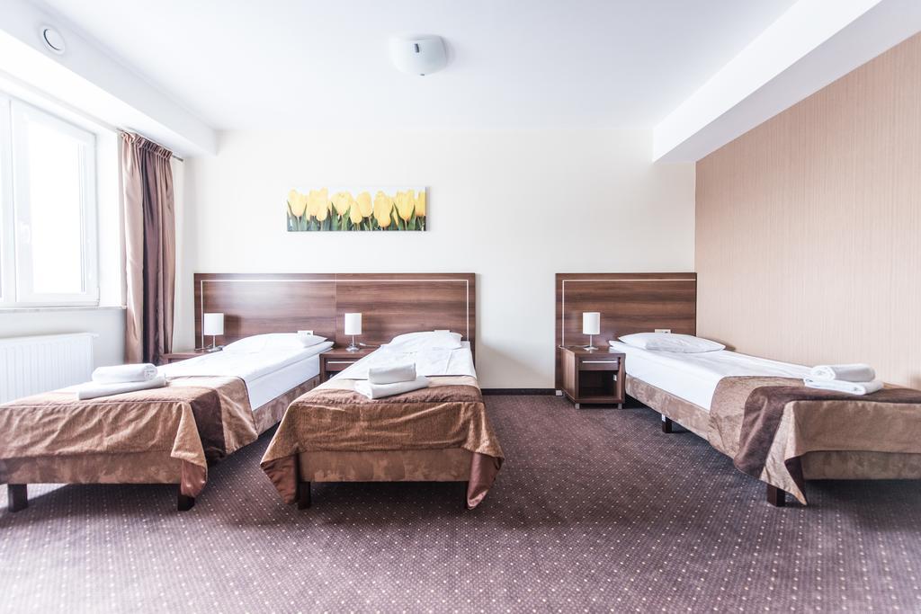 Hotel Austeria Conference & Spa チェホチネク エクステリア 写真