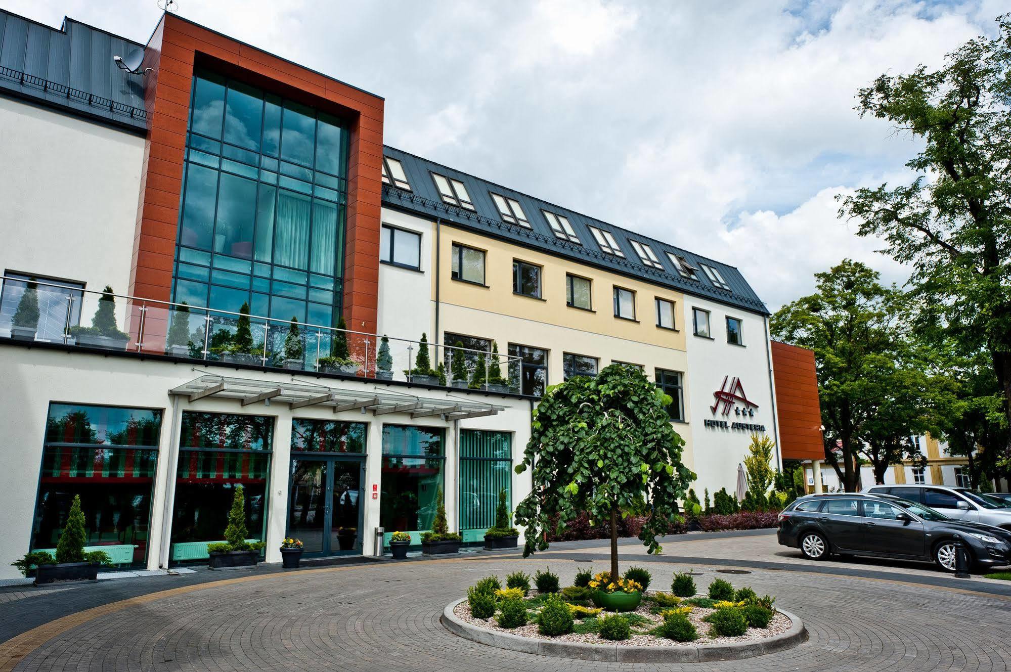 Hotel Austeria Conference & Spa チェホチネク エクステリア 写真