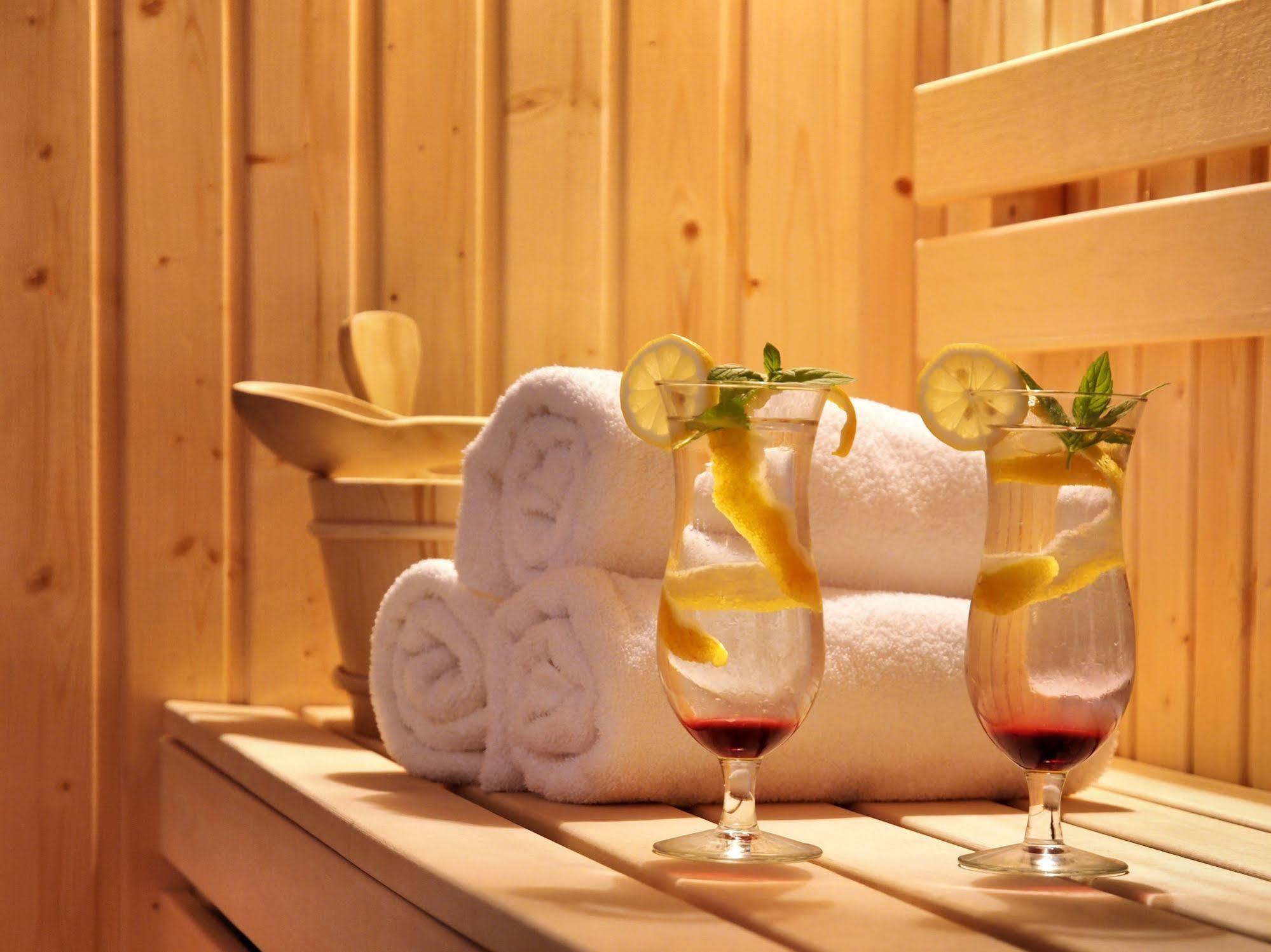 Hotel Austeria Conference & Spa チェホチネク エクステリア 写真